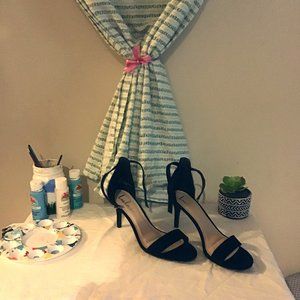 Lulu's Black stylish Womens shoes!